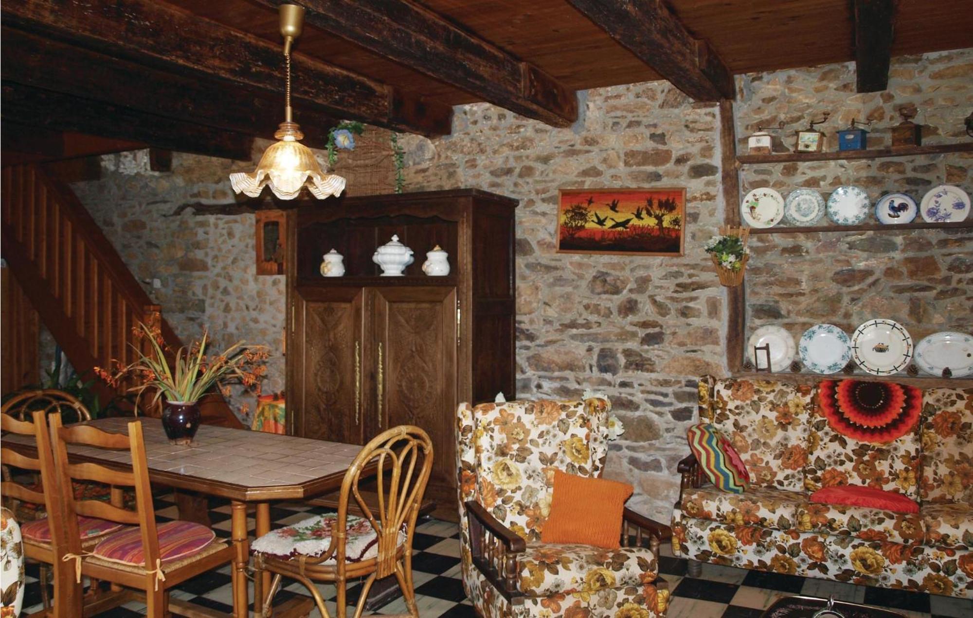 Lovely Home In Le Faouet With Kitchen Bagian luar foto