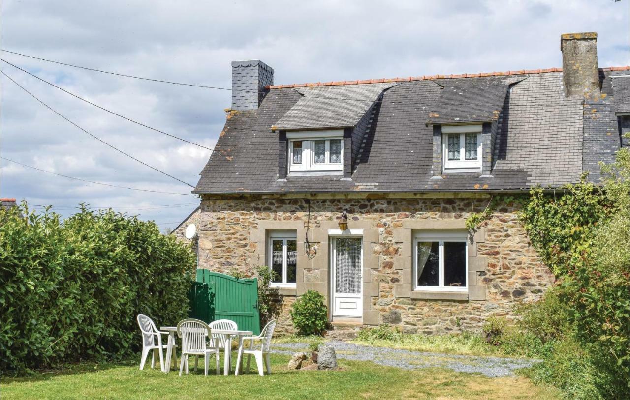 Lovely Home In Le Faouet With Kitchen Bagian luar foto